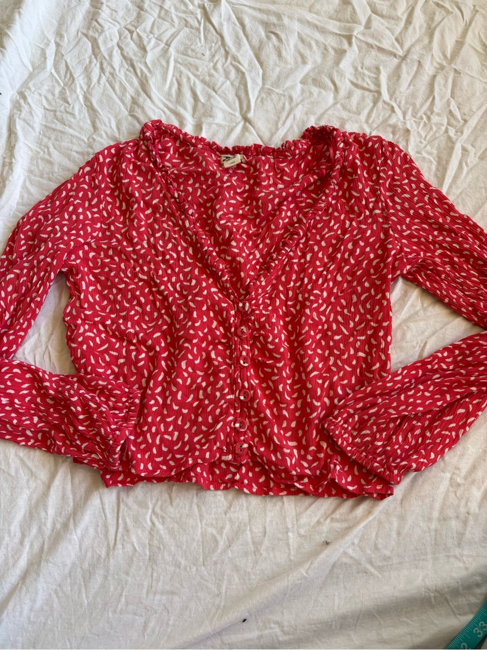 Billabong Red Printed Long-Sleeve Button Front Blouse